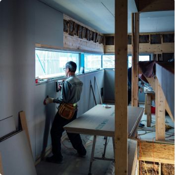 Travaux d'ouverture d'une fenêtre sur un mur porteur